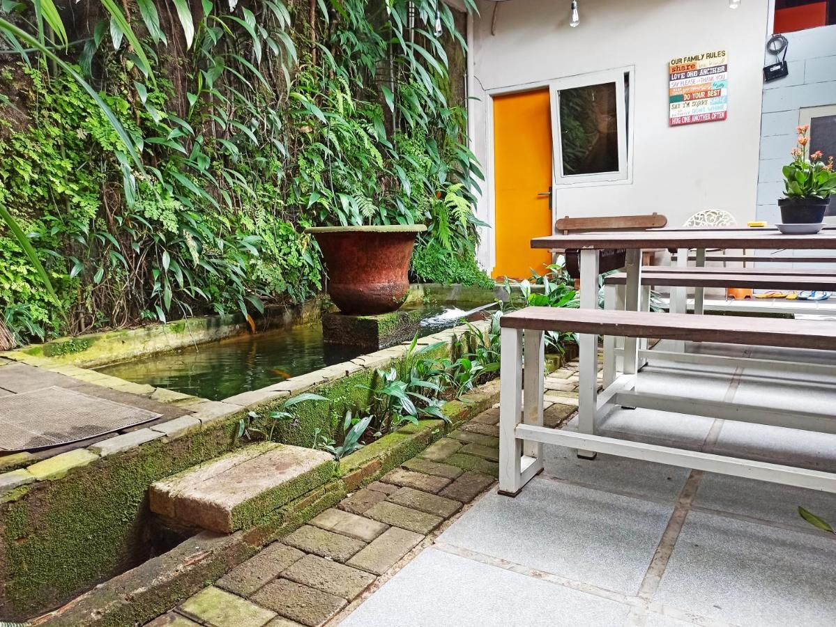 בוגור Jeng Tini Guest House מראה חיצוני תמונה