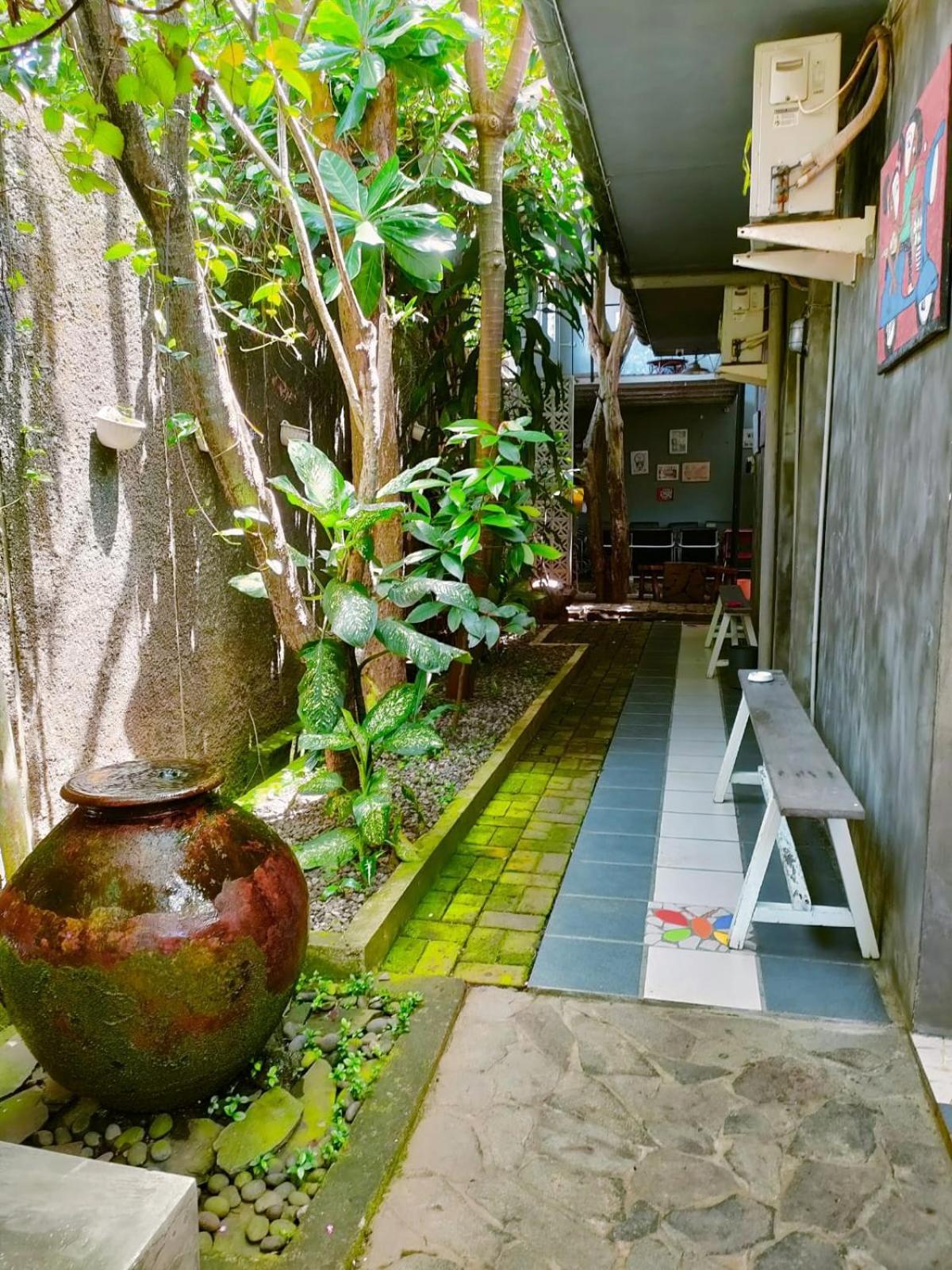 בוגור Jeng Tini Guest House מראה חיצוני תמונה