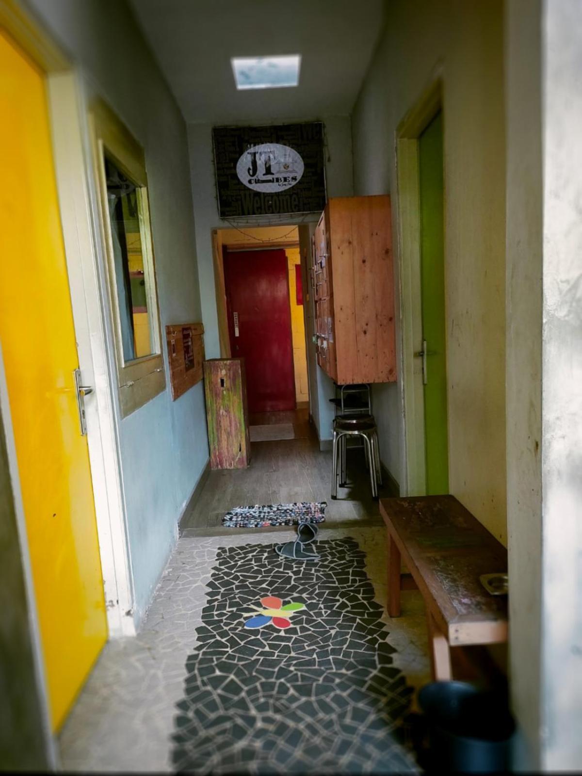 בוגור Jeng Tini Guest House מראה חיצוני תמונה